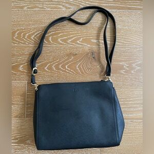 Lo & Sons Black Shoulder Bag